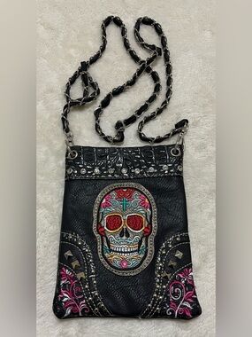 Day Of The Dead Embroidered Sugar Skull Black Crossbody Bag with Chain Strap